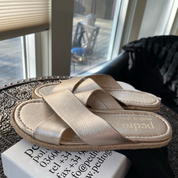 ✨NEW PEDRO GARCIA LIGHT GOLD CRISS CROSS ESPADRILLE FLAT SANDALS 37 7 - Picture 3 of 8